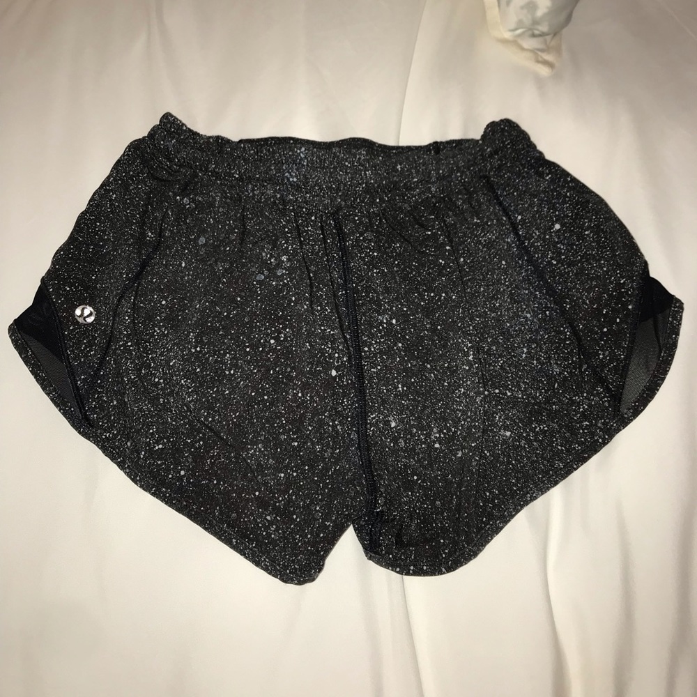 LULULEMON HOTTY HOT SHORTS